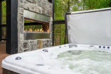 Hot Tub at The Lookout