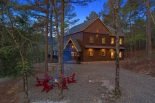Red Baron Lodge wooded surroundings at Pine Lake Resort